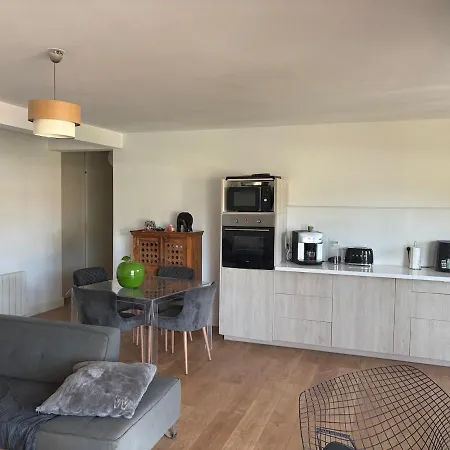 Lumineux à 2 Ajaccio (Corsica)