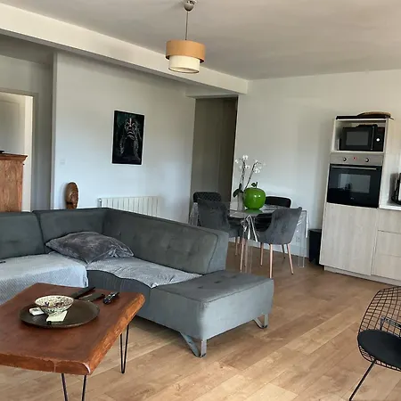 T3 A - 2 Avec Terrasse Et Parking Gratuit Proche Du Centre Et Des Plages *