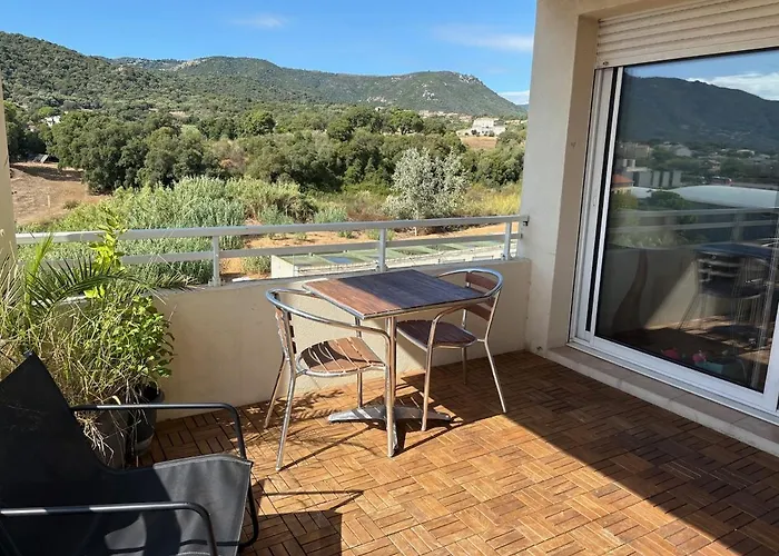 Lumineux A 2 * Ajaccio (Corsica)